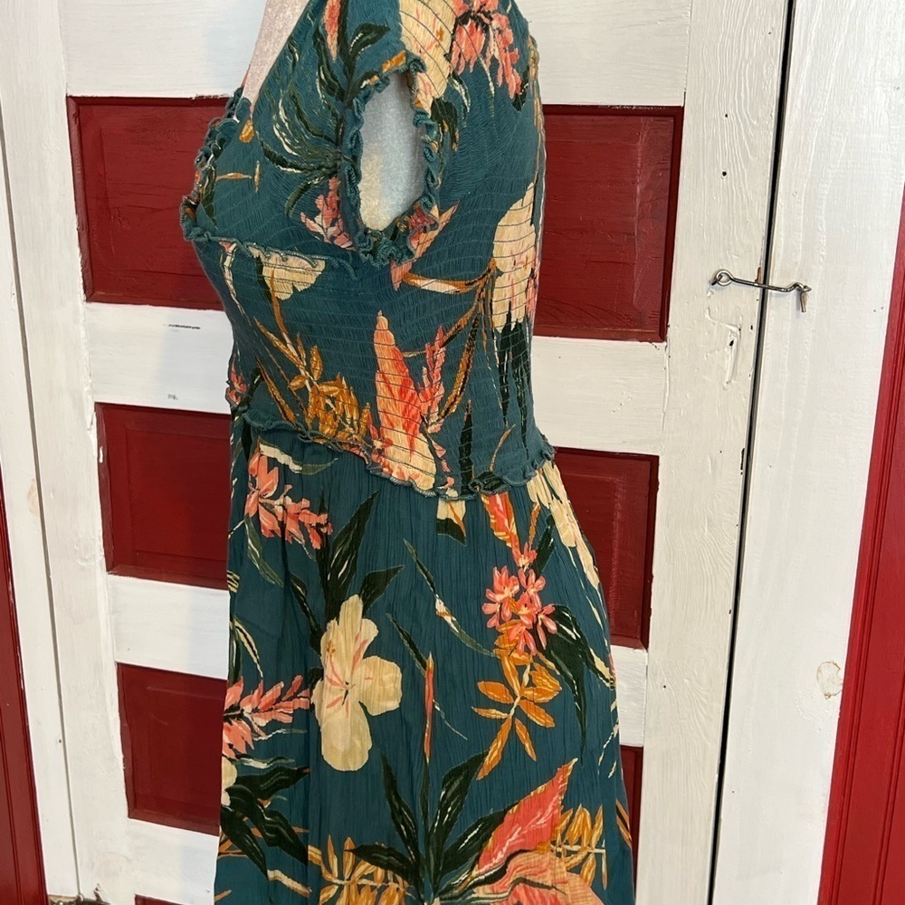 NWOT Patrons of Peace Tropical Floral Rayon Dress M - Picture 2 of 8